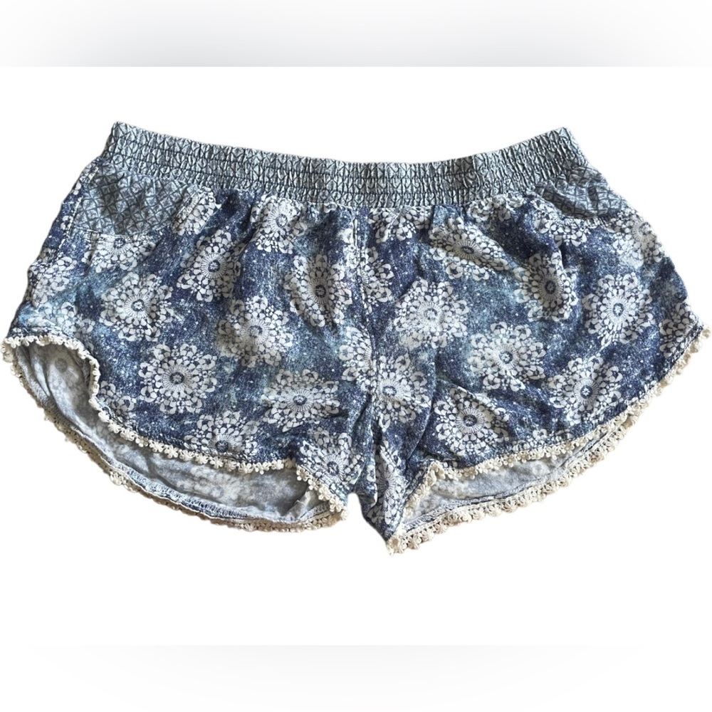 No Boundaries Shorts 
In medallion blue white w/ lace flower trim